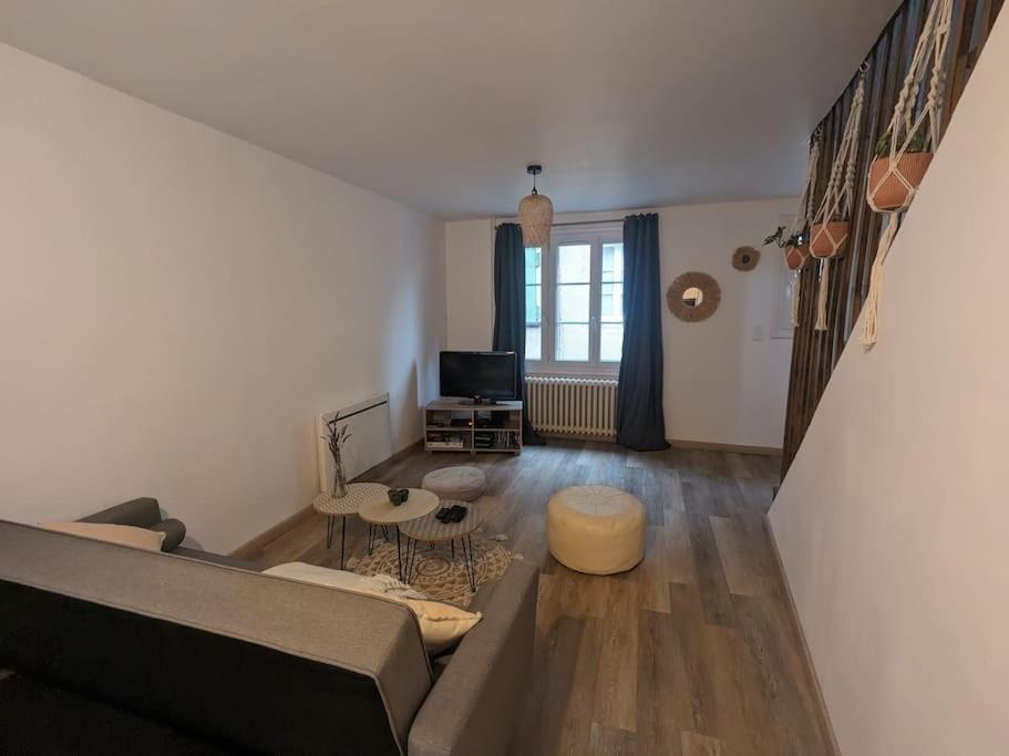 Marmoza - Maison Plein Coeur De Village Saint-Geniez-dʼOlt Εξωτερικό φωτογραφία